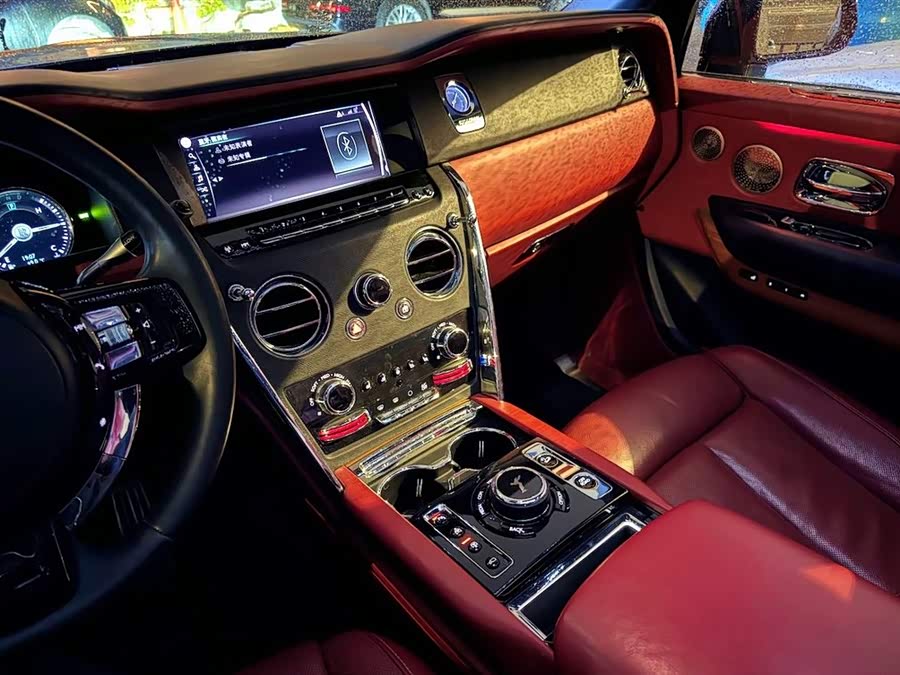 Rolls-Royce Cullinan 2019 car image #8