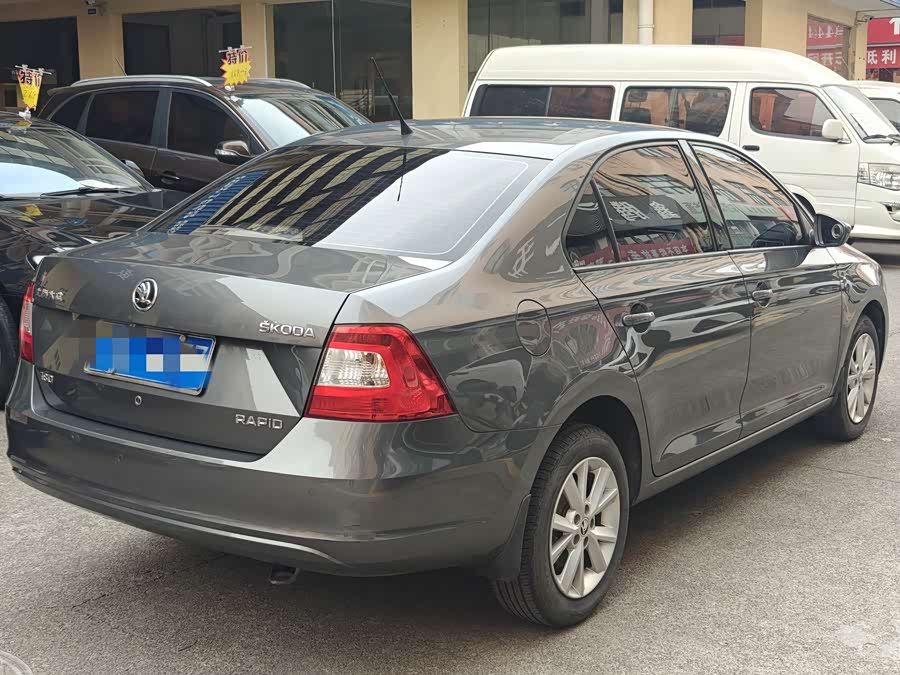 Skoda Rapid 2016 #8 Skoda Rapid 2016 car image #8