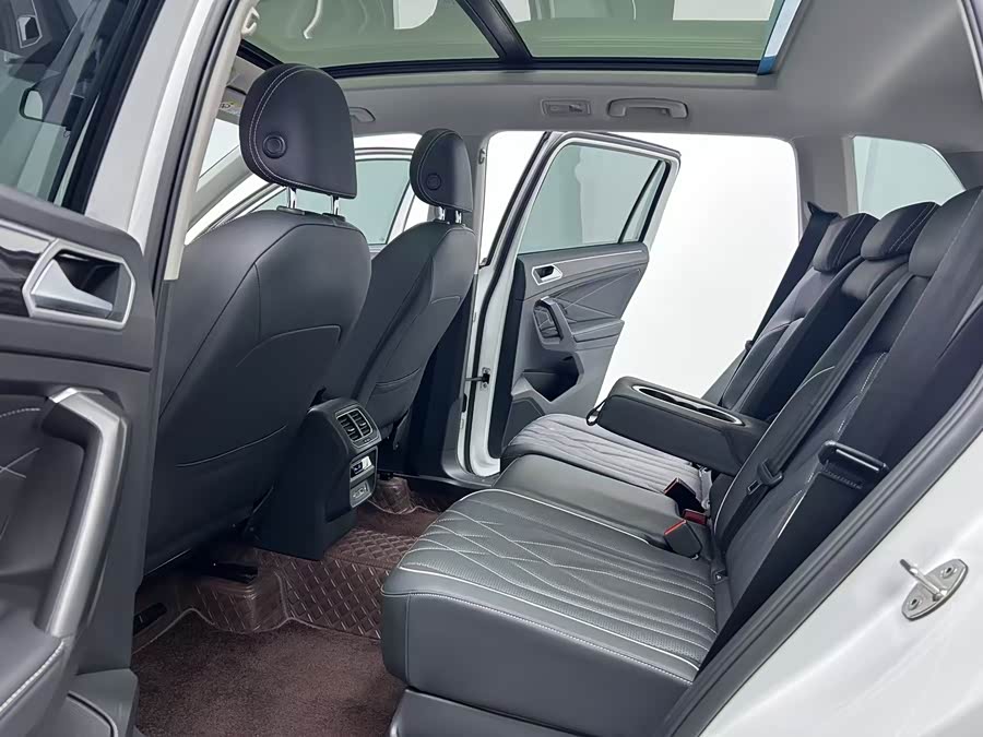 Volkswagen Tiguan L 2024 #8 Volkswagen Tiguan L 2024 car image #8