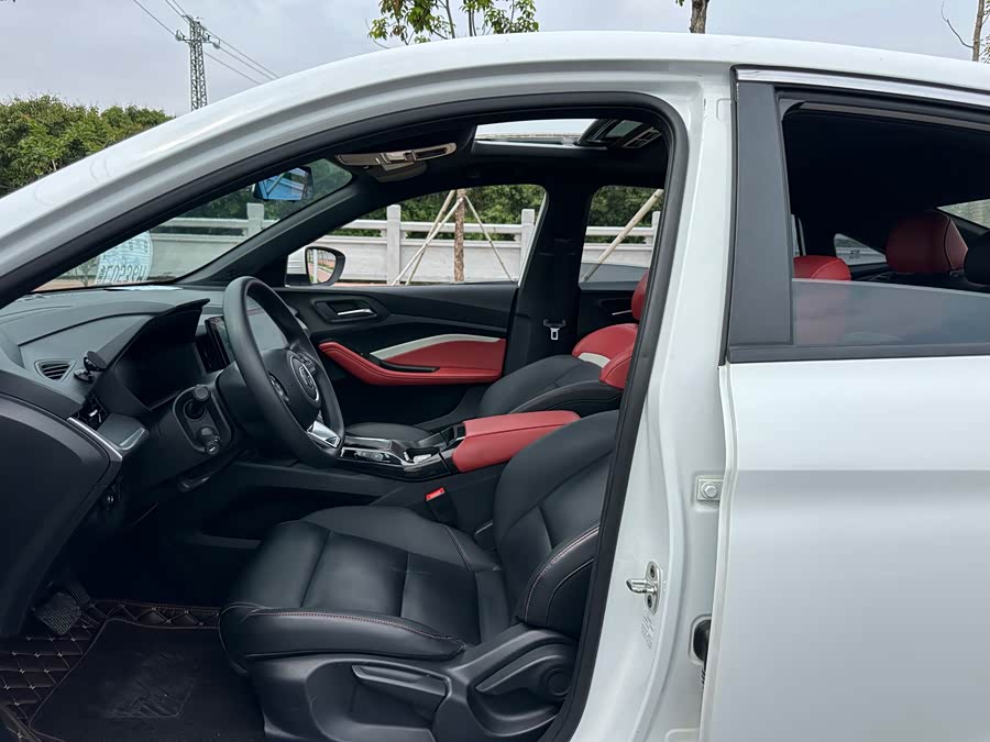 GEELY Coolray 2025 car image #8