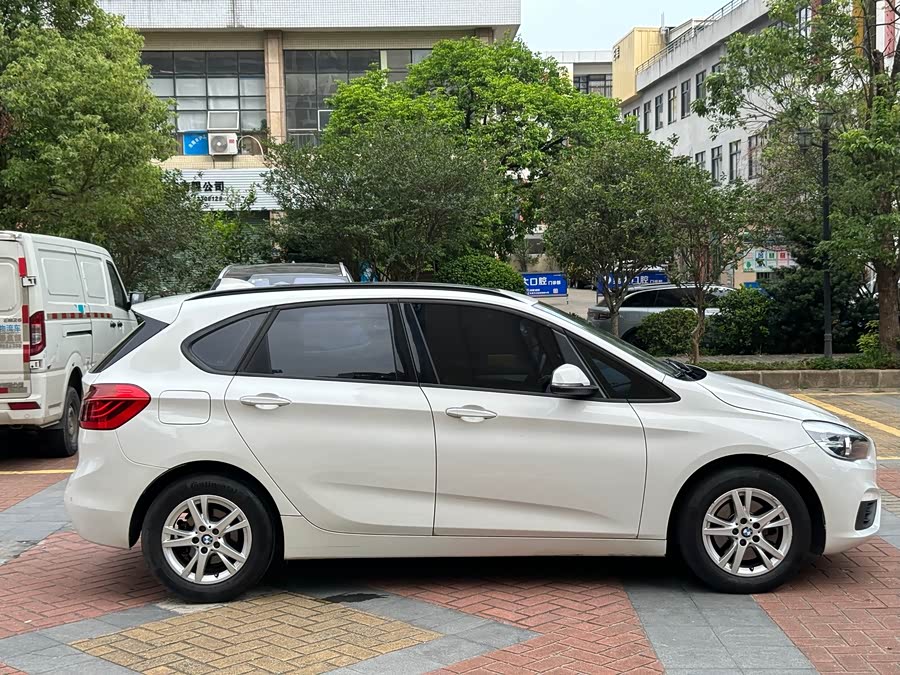 BMW 2 Series Tourer (Imported) 2015 #8 BMW 2 Series Tourer (Imported) 2015 car image #8