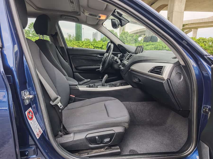 BMW 1 Series (Imported) 2012 car image #8