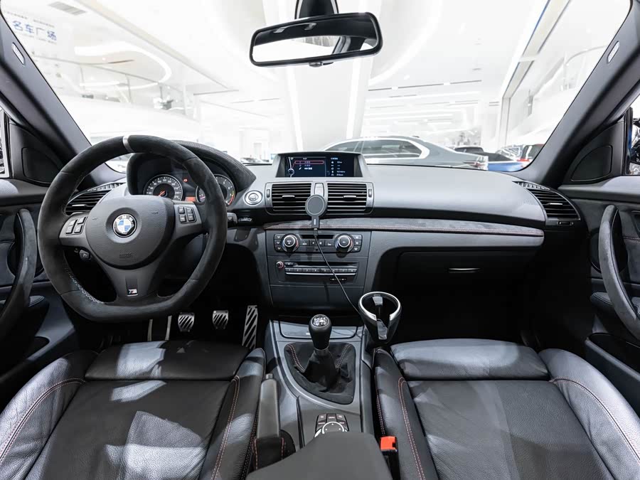 BMW 1 Series M 2012 car image #8