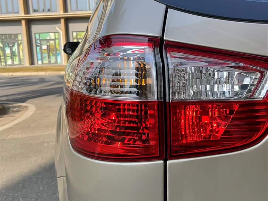 BYD S6 2015 #8 BYD S6 2015 car image #8