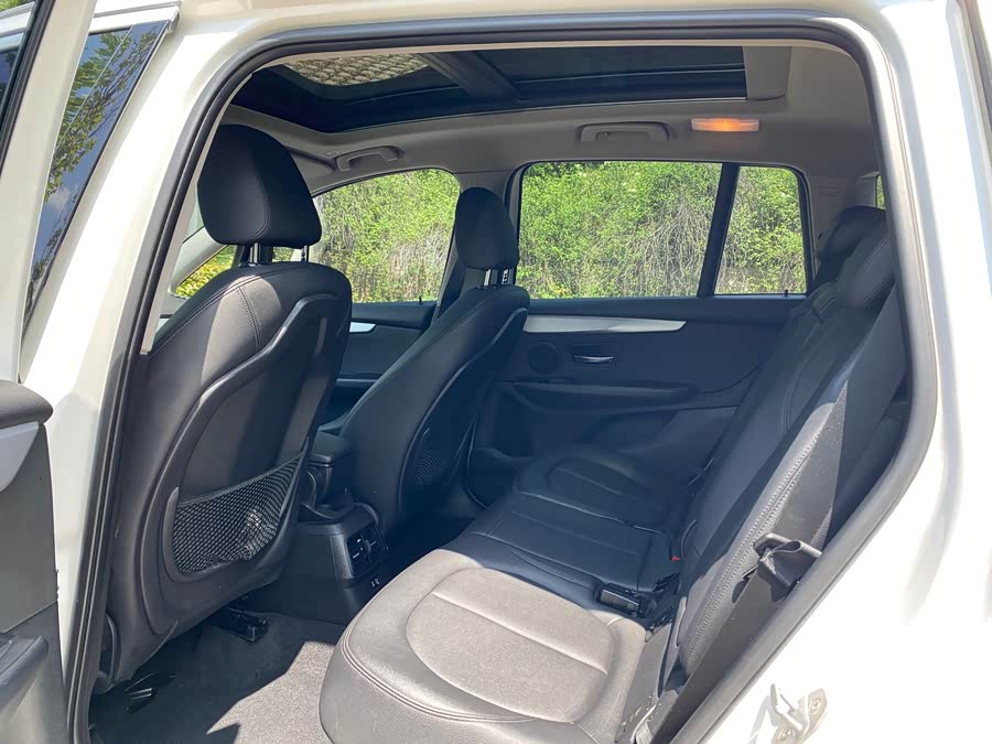 BMW 2 Series Gran Tourer 2019 immagine di auto #8