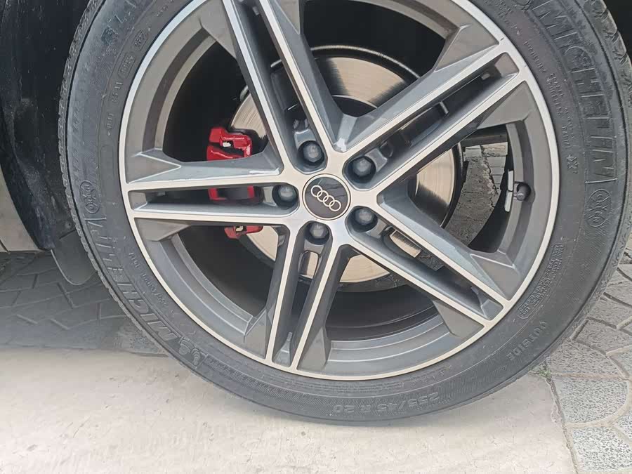 Audi SQ5 2023 immagine di auto #8