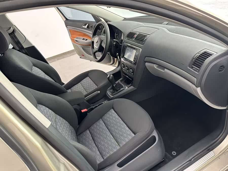 斯柯达 明锐 2013 汽车图片 #8