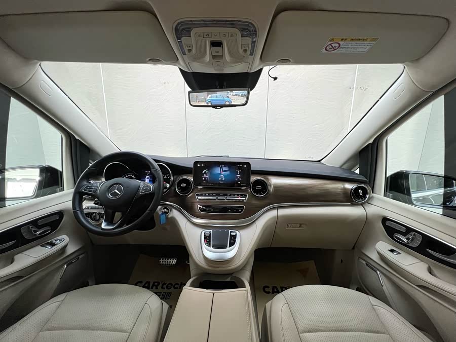 Mercedes-Benz V Class 2022 immagine di auto #8