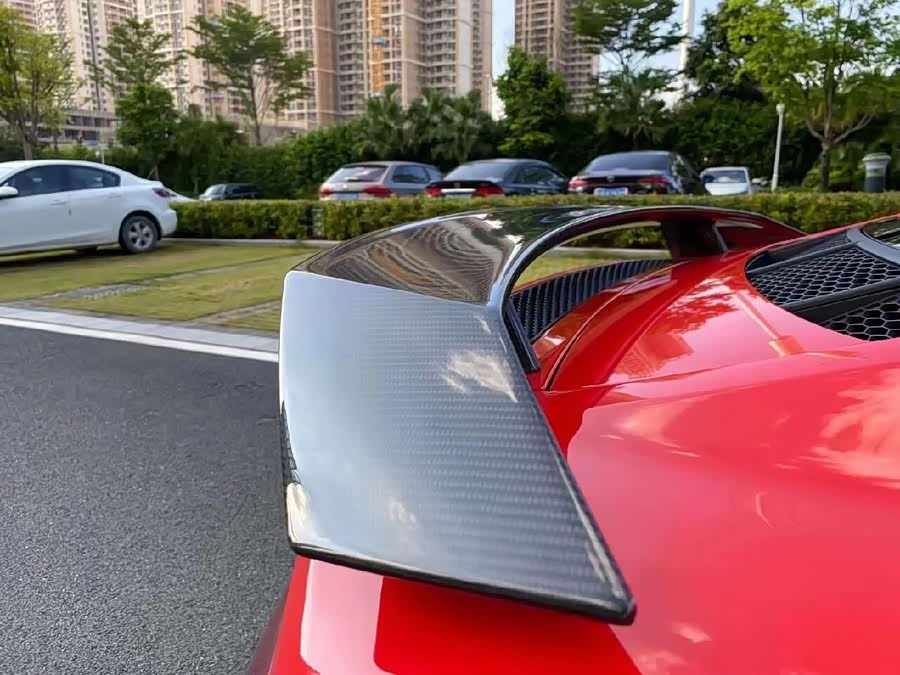 Audi R8 2019 car image #8