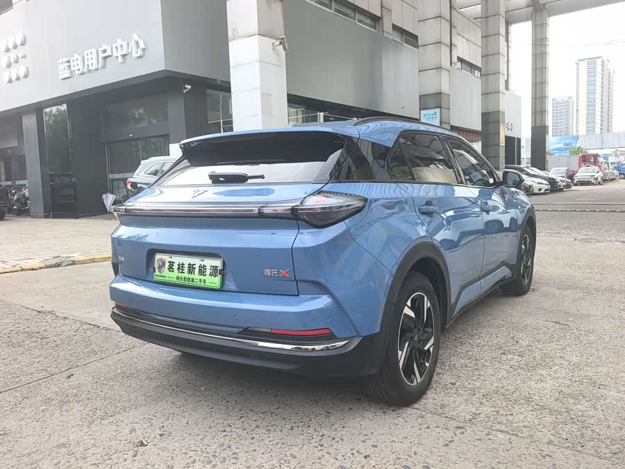 哪吒汽车 哪吒X 2024 #8 哪吒汽车 哪吒X 2024 汽车图片 #8