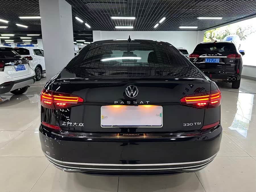 Volkswagen Passat 2021 صورة سيارة #8