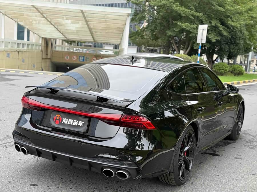 Audi S7 2020 car image #8