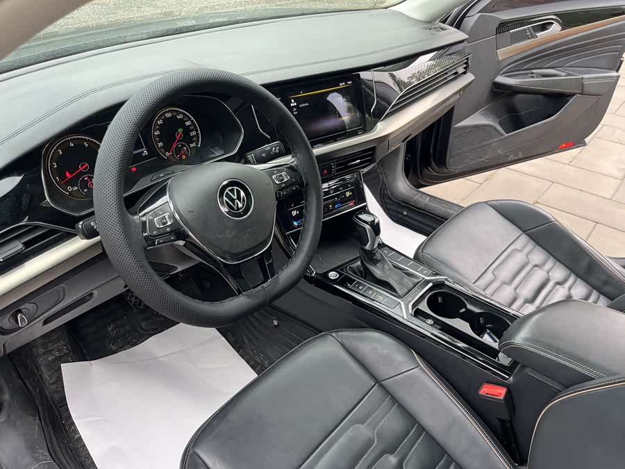 Volkswagen Passat 2021 صورة سيارة #8