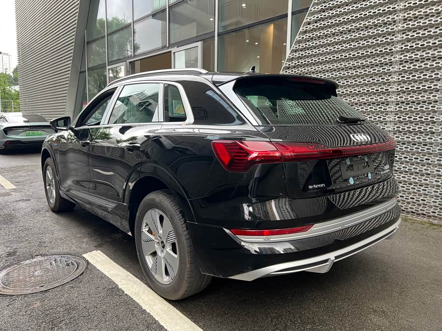 Audi e-tron 2024 #8 Audi e-tron 2024 car image #8