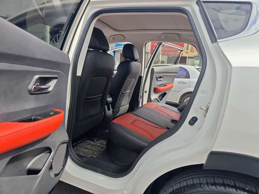 Haval H2s 2017 #8 Haval H2s 2017 car image #8