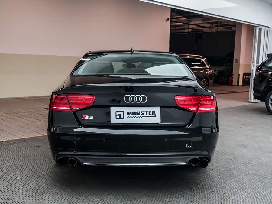 Audi S8 2014 изображение автомобиля #8