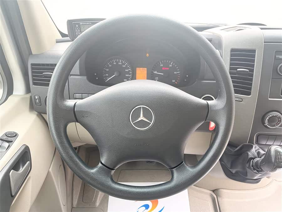 Mercedes-Benz Sprinter 2014 car image #8