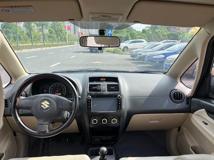 Suzuki SX4 Sedan 2013 imagem de carro #8