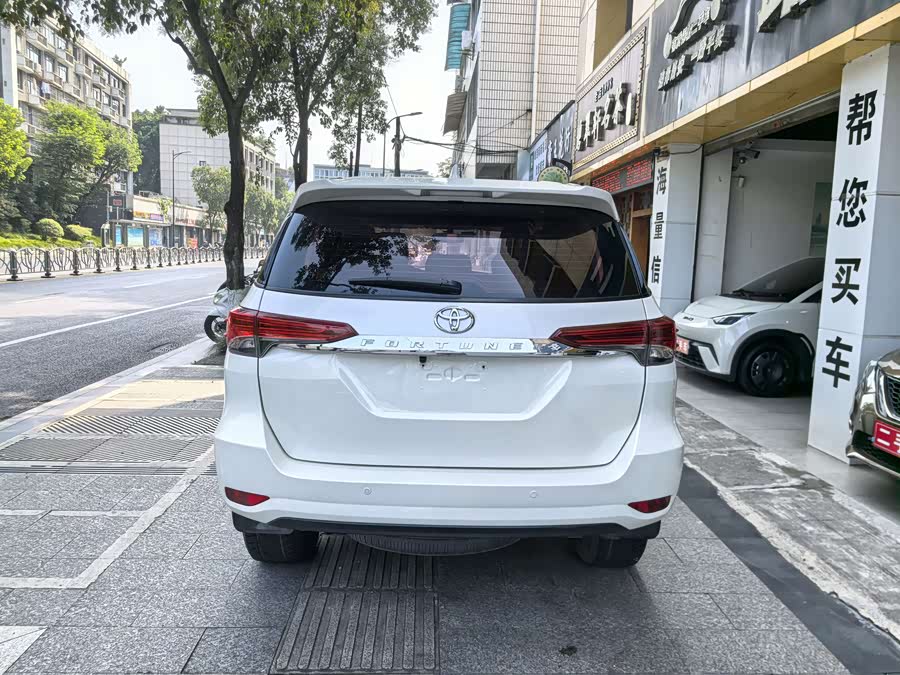 Toyota Fortuner 2017 #8 Toyota Fortuner 2017 immagine di auto #8