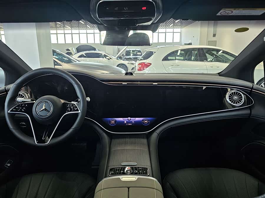 Mercedes-Benz EQS Class 2025 #8 Mercedes-Benz EQS Class 2025 car image #8