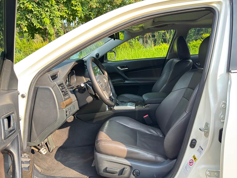 Toyota Reiz 2014 immagine di auto #8