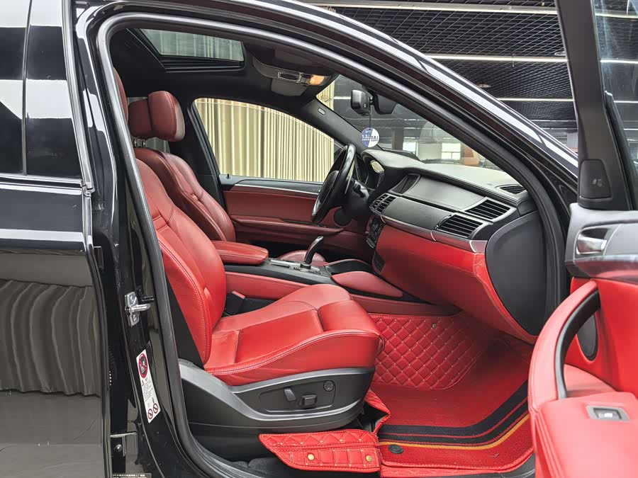 BMW X6 M 2014 car image #8