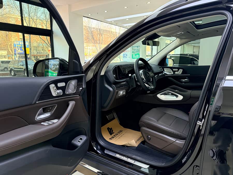 Mercedes-Benz GLS Class 2023 car image #8