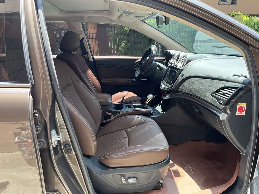 BYD S7 2018 car image #8