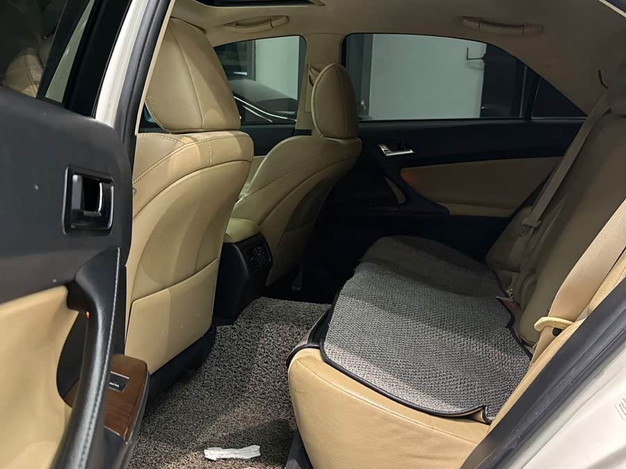 Toyota Reiz 2014 immagine di auto #8