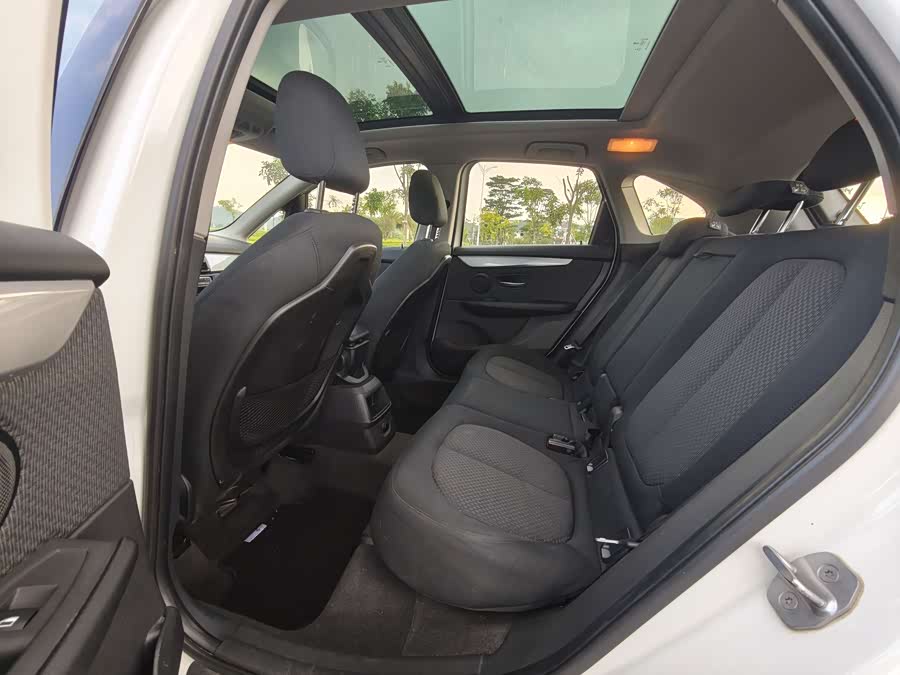 BMW 2 Series Tourer 2018 car image #8