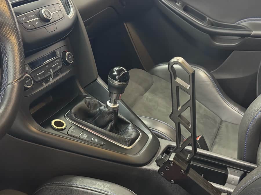 Ford Focus (Imported) 2019 car image #8