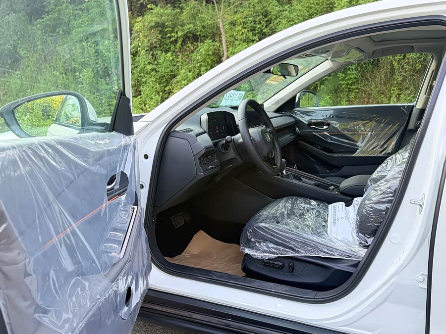 BYD F3R 2025 car image #8