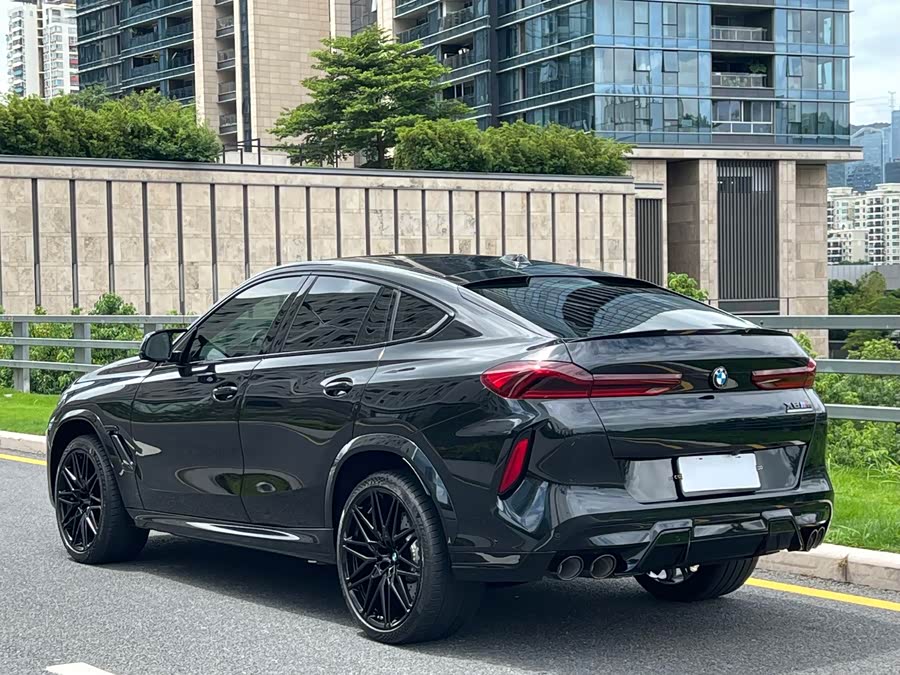 BMW X6 M 2024 car image #8