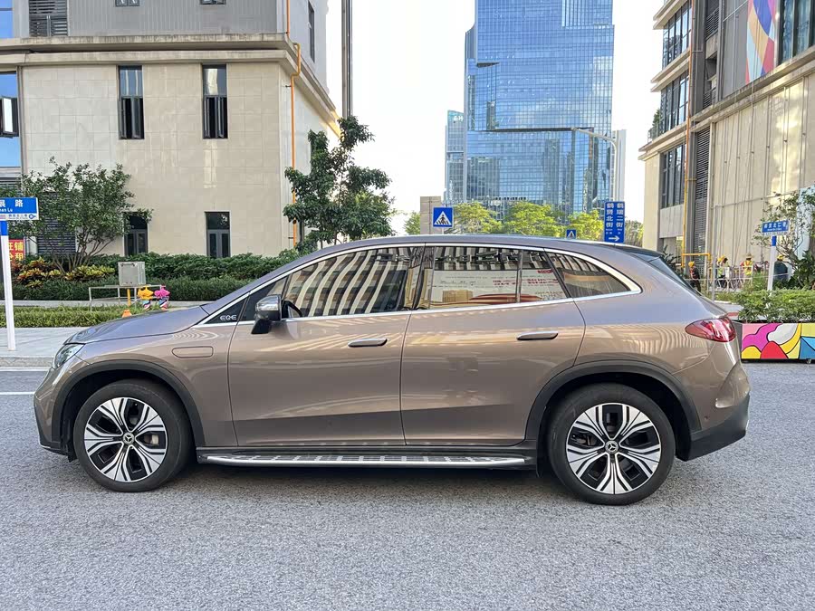 Mercedes-Benz EQE SUV 2023 immagine di auto #8