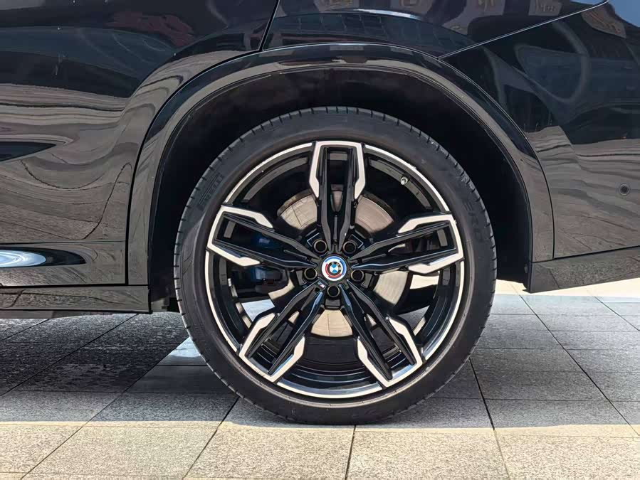 BMW X4 M40i 2023 #8 BMW X4 M40i 2023 car image #8