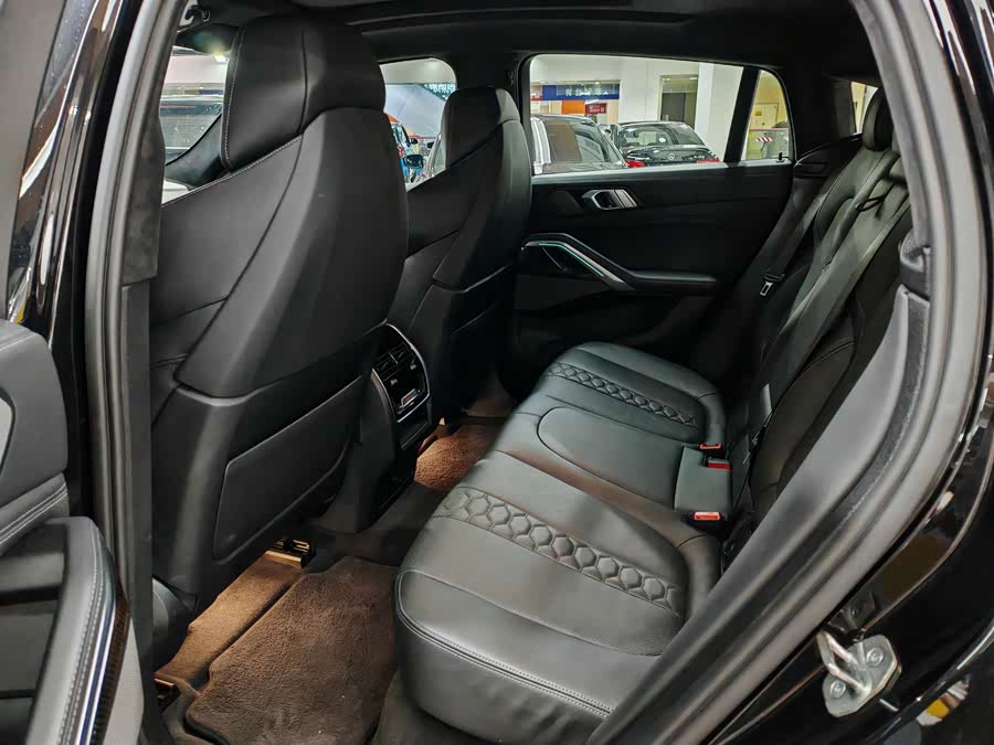 BMW X6 M 2021 car image #8