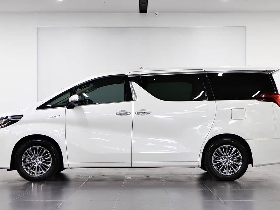 Toyota Alphard 2021 #8 Toyota Alphard 2021 car image #8