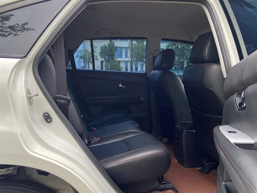 BYD S6 2014 car image #8