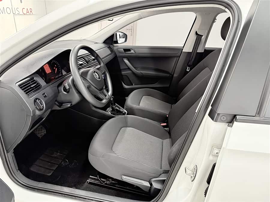 Volkswagen Santana 2022 immagine di auto #8