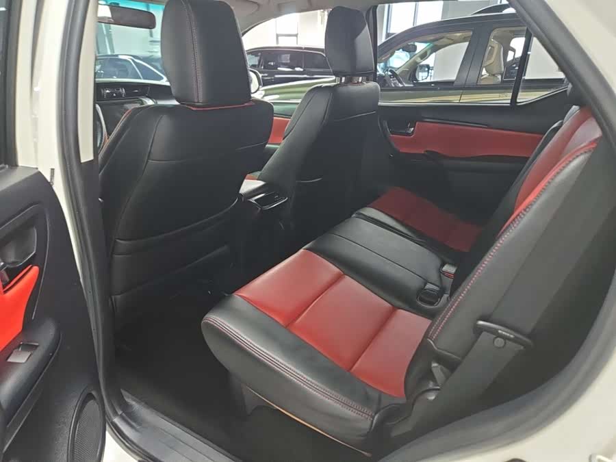 Toyota Fortuner 2019 #8 Toyota Fortuner 2019 car image #8