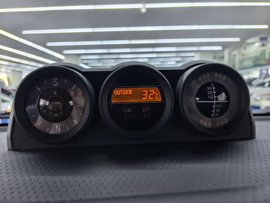 Toyota FJ Cruiser 2017 immagine di auto #8