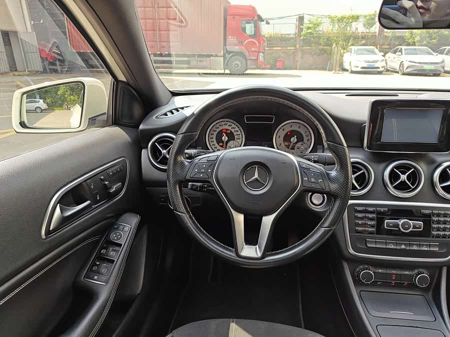 Mercedes-Benz A Class (Imported) 2015 car image #8
