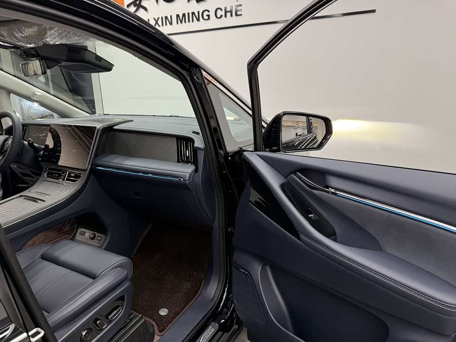 GAC Trumpchi Xiangwang M8 2025 car image #8