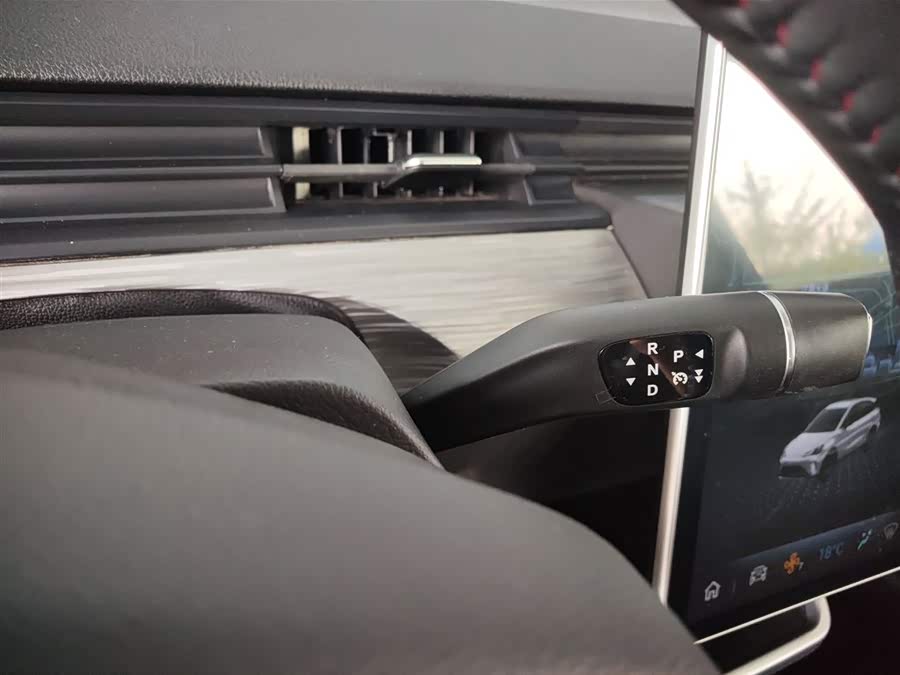 哪吒汽车 哪吒AYA 2024 汽车图片 #8