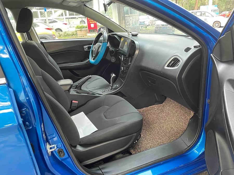 GAC Trumpchi GA3 2014 #8 GAC Trumpchi GA3 2014 car image #8