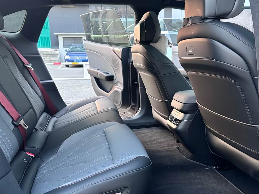 极氪 极氪007GT 2025 汽车图片 #8