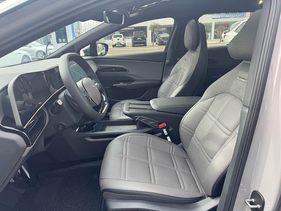 HongQi EH7 2024 #8 HongQi EH7 2024 car image #8