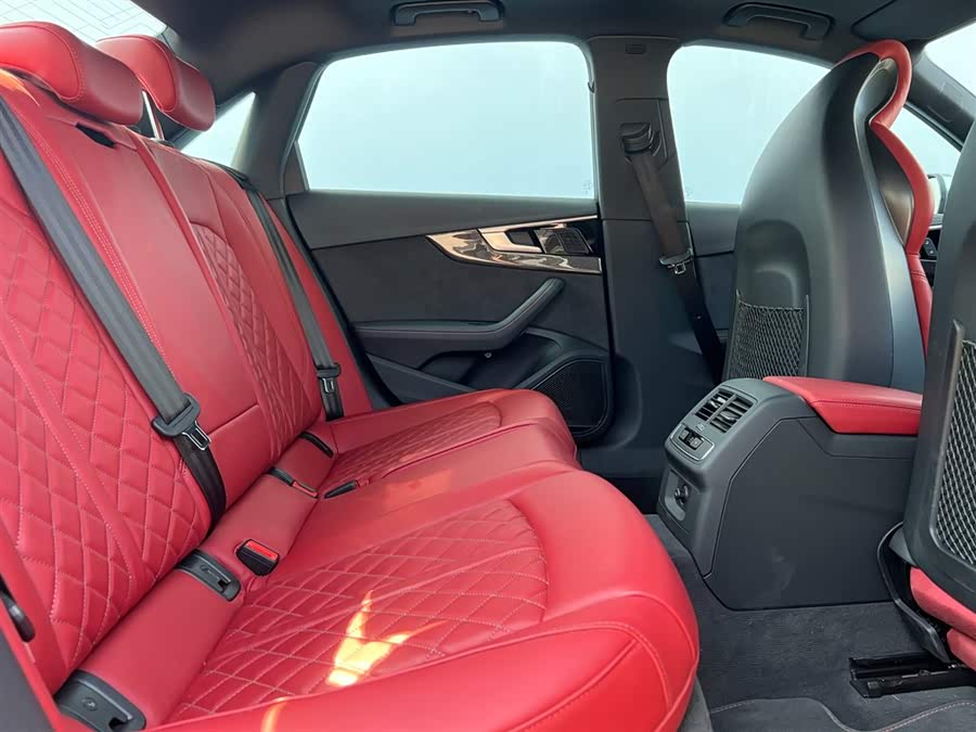 Audi S4 2023 car image #8