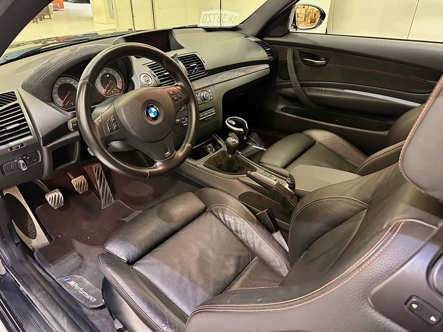 BMW 1 Series M 2012 car image #8