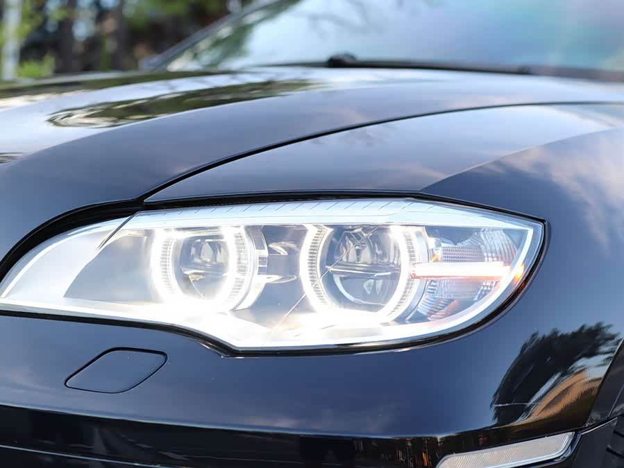 BMW X6 M 2012 car image #8